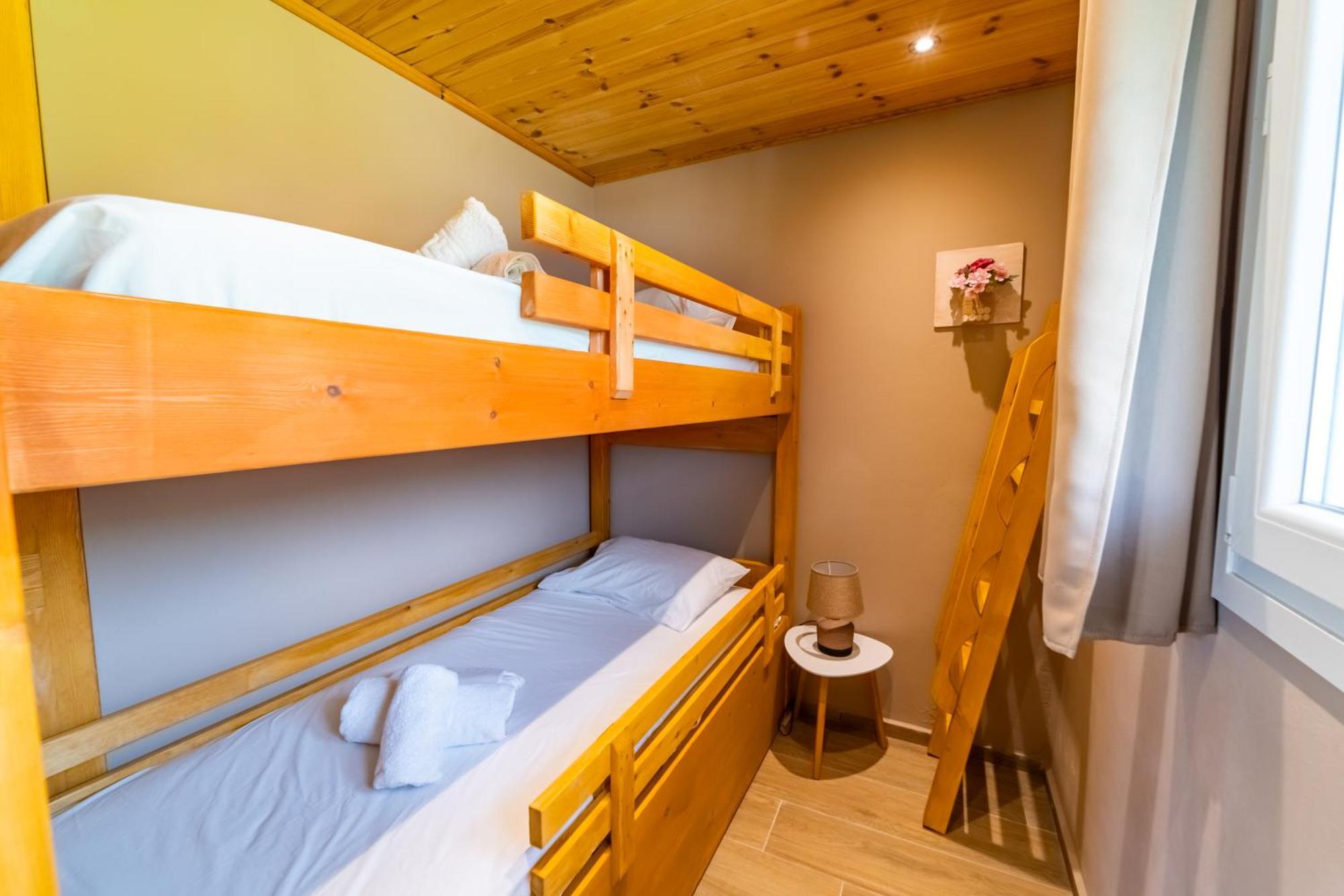 Countryhouse Villa With Pool & Private Parking 伊拉克利翁 外观 照片