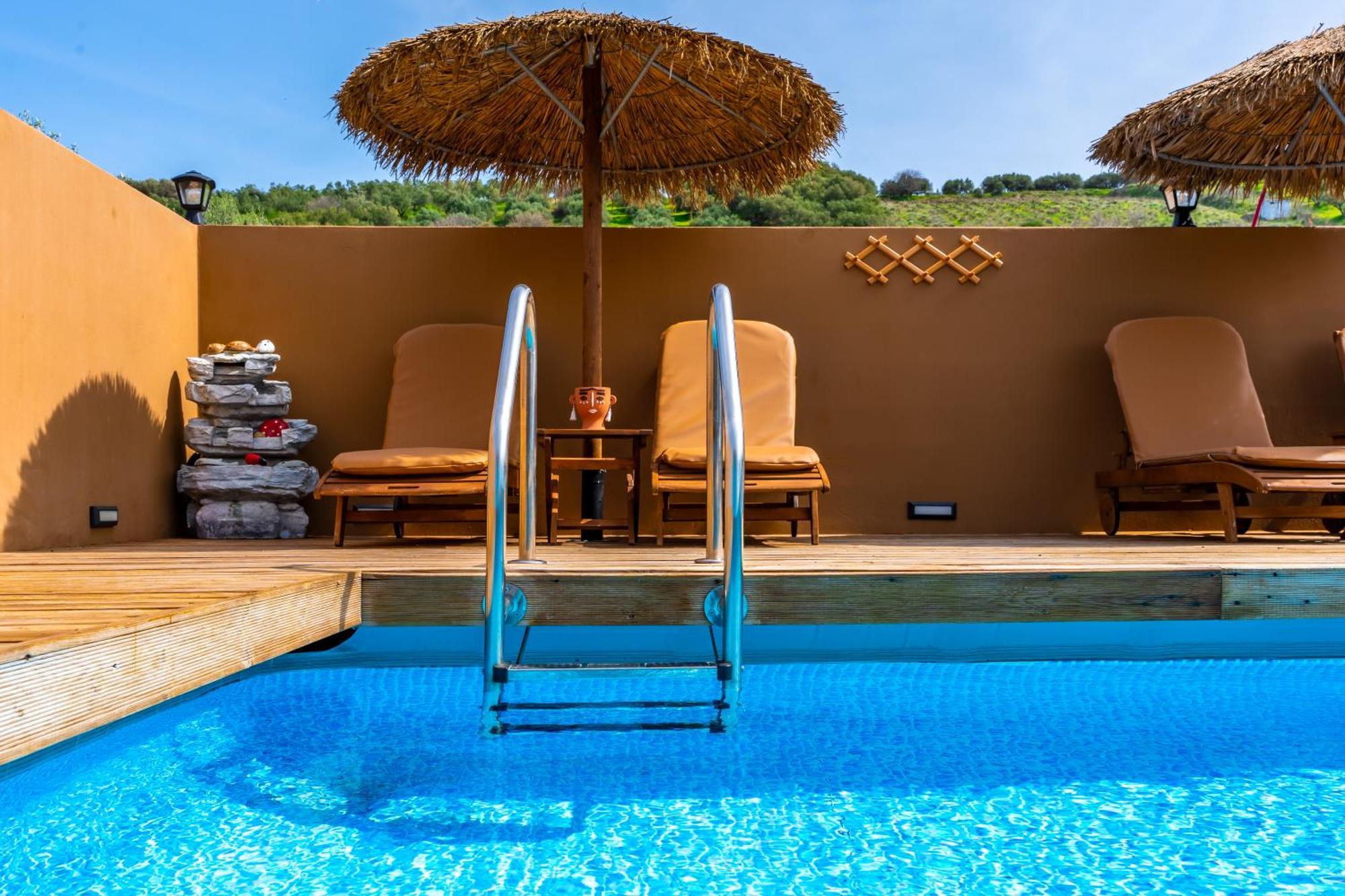 Countryhouse Villa With Pool & Private Parking 伊拉克利翁 外观 照片
