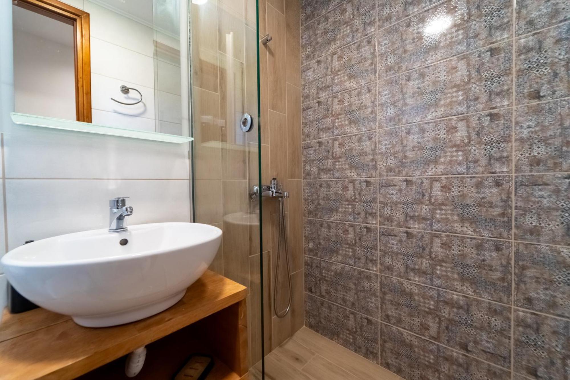 Countryhouse Villa With Pool & Private Parking 伊拉克利翁 外观 照片