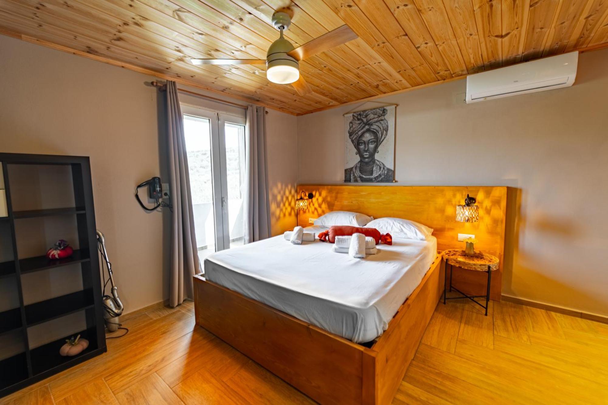 Countryhouse Villa With Pool & Private Parking 伊拉克利翁 外观 照片